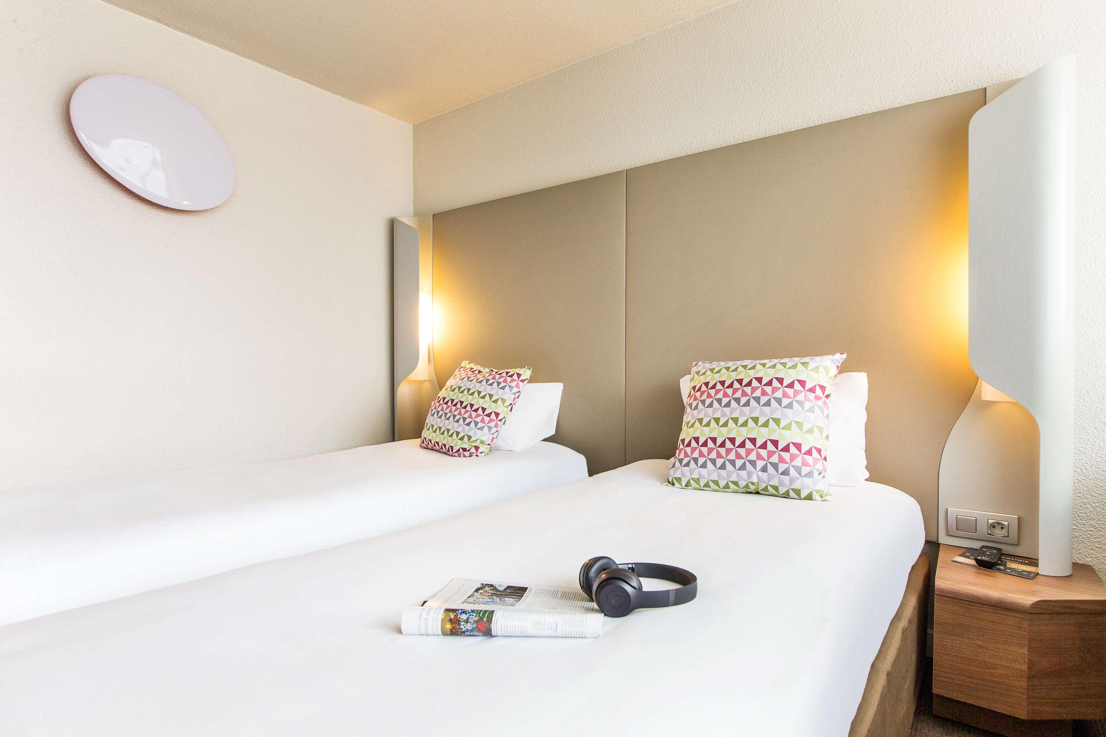 Campanile Amiens - Glisy Hotel Екстериор снимка