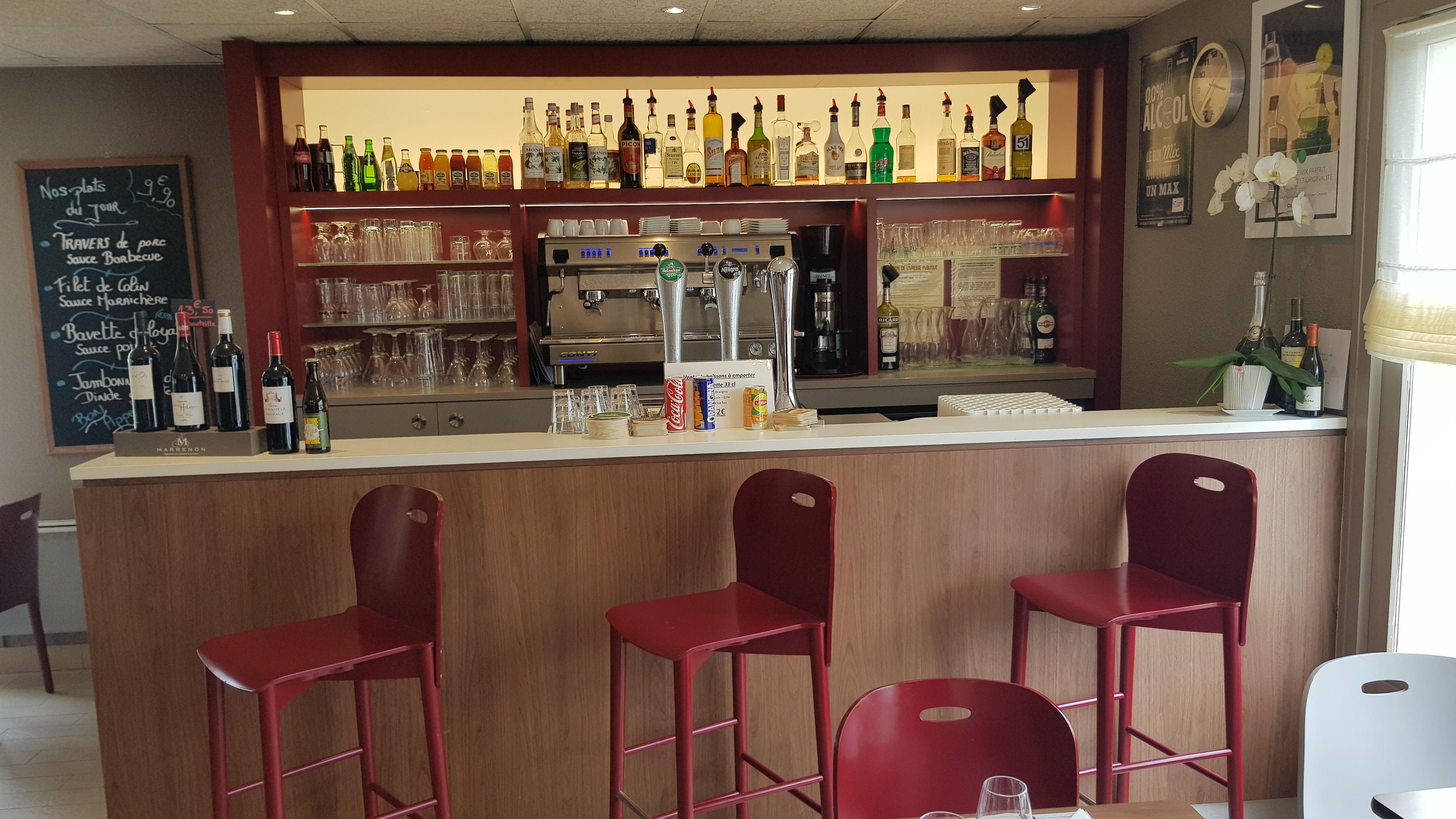 Campanile Amiens - Glisy Hotel Екстериор снимка